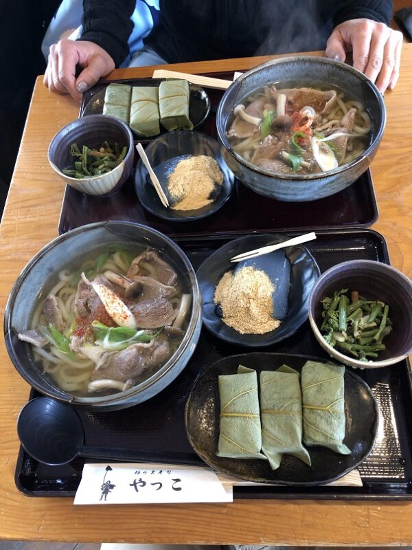 合鴨うどんや葛餅、山菜