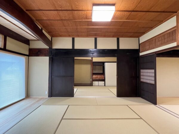 居間(工事後)