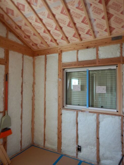 冷え性、対策、断熱、室温、温度、リフォーム、新築、寒い、対処、古い、グラスウール、フェノールフォーム、木の家、リノベーション